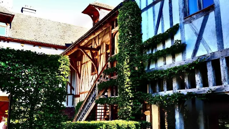 Отель La Maison De Rhodes Le Champ Des Oiseaux