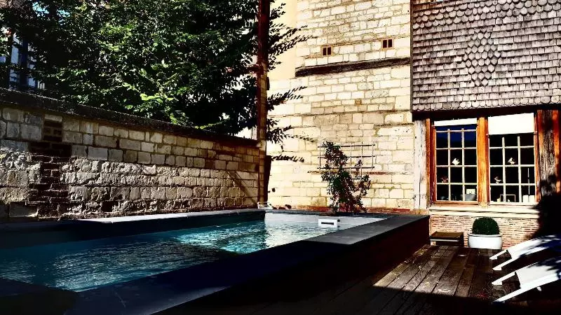 Отель La Maison De Rhodes Le Champ Des Oiseaux