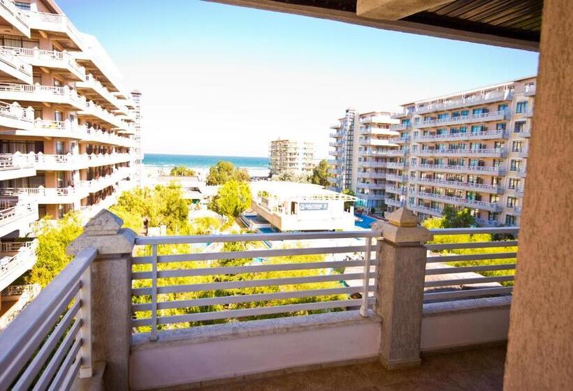 فندق Phoenicia Holiday Resort