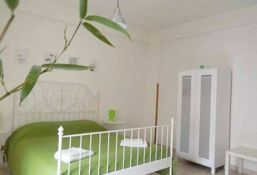 ホテル Rosso Di Sera Bed & Breakfast