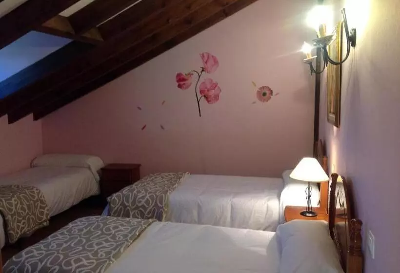 בית מלון כפרי Trisileja En Puente Romano