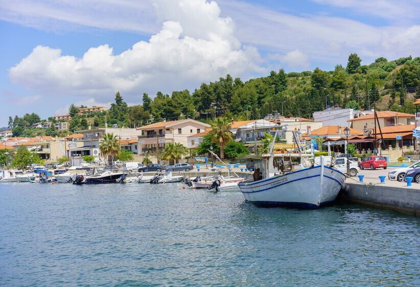 ホテル Greek Pride Cronwell Rahoni