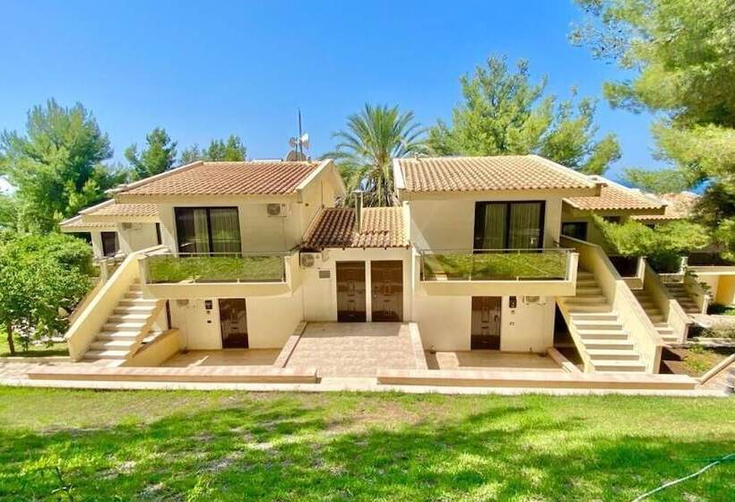 ホテル Greek Pride Cronwell Rahoni