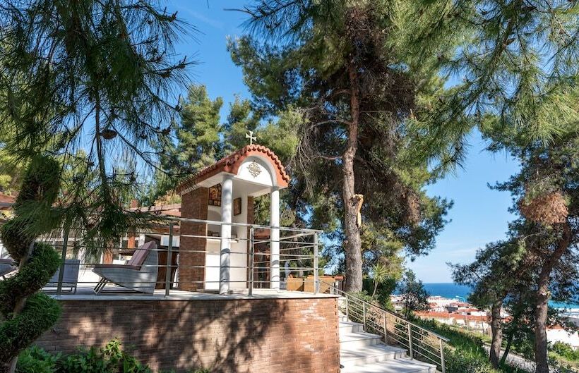 ホテル Greek Pride Cronwell Rahoni