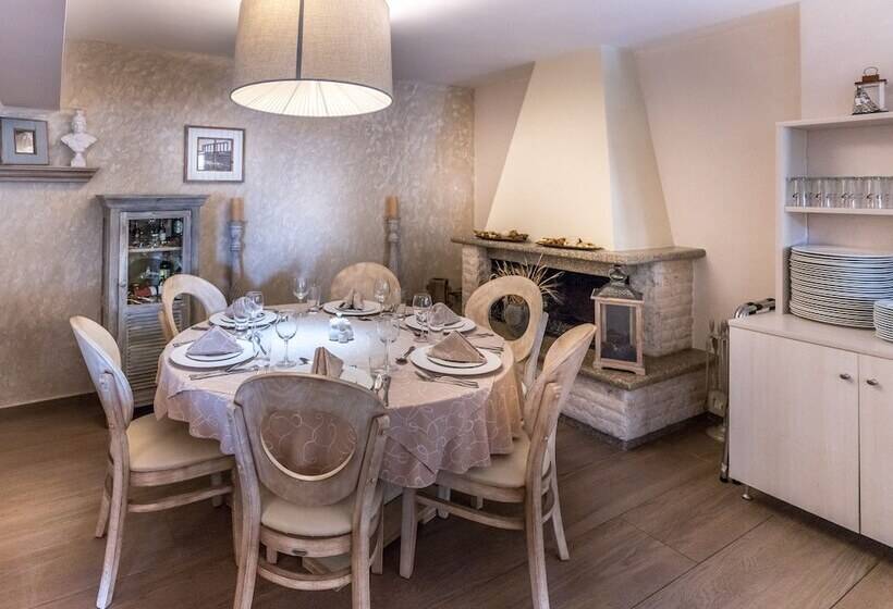 ホテル Greek Pride Cronwell Rahoni