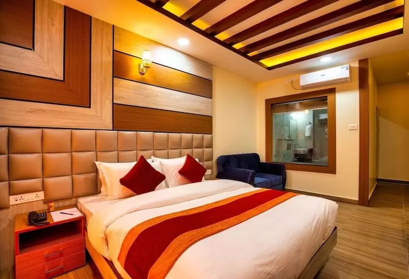 استراحتگاه Chitwan Midtown