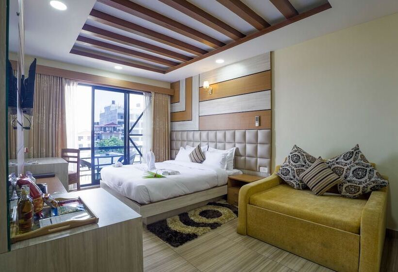 리조트 Chitwan Midtown