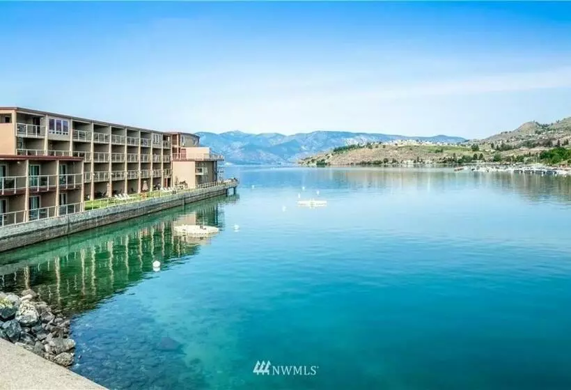 Grandview Lake Chelan  Waterfront View, Pool, Hot Tub, Golf, 1 Min To Downtown