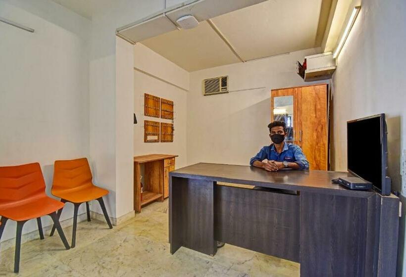 ホテル Collection O 85408 Classic