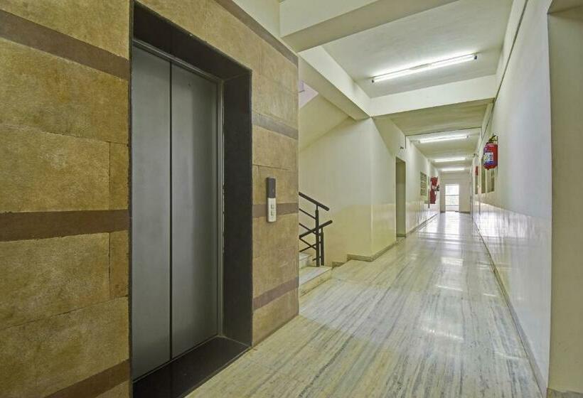 ホテル Collection O 85408 Classic