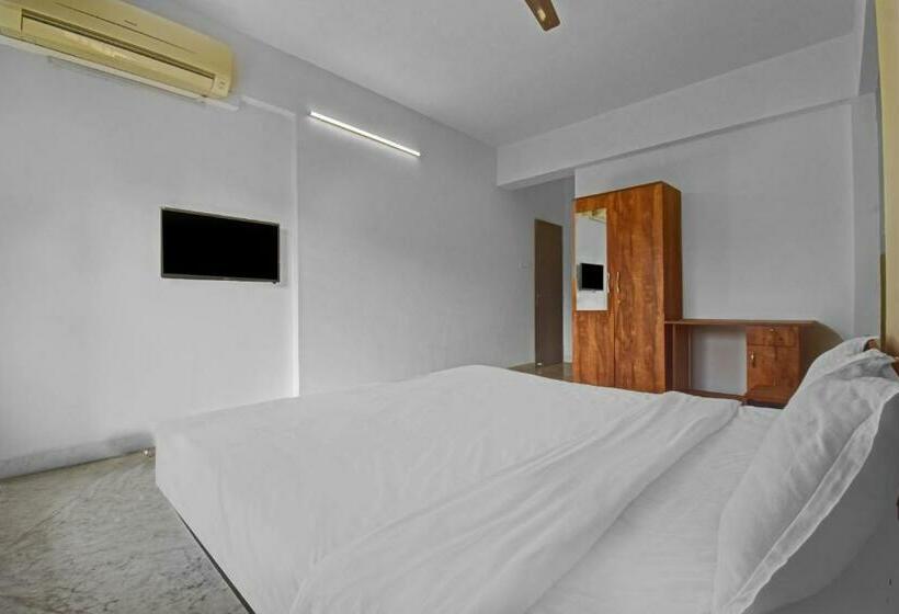 ホテル Collection O 85408 Classic