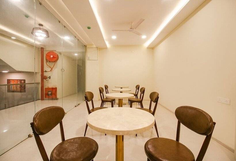 Fabhotel Divine Casa