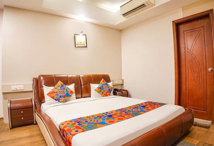 Fabhotel Divine Casa