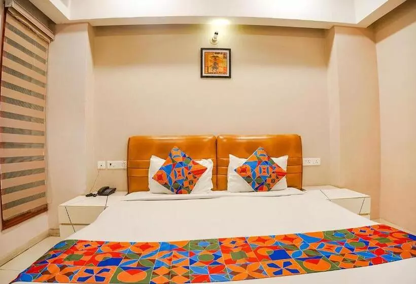 Fabhotel Divine Casa