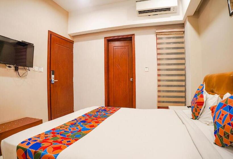 Fabhotel Divine Casa