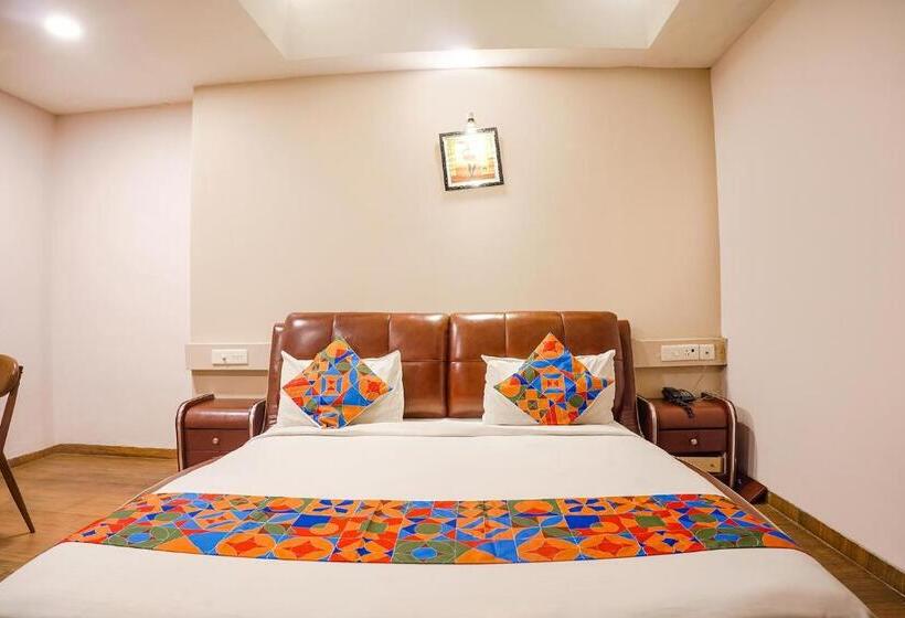 Fabhotel Divine Casa