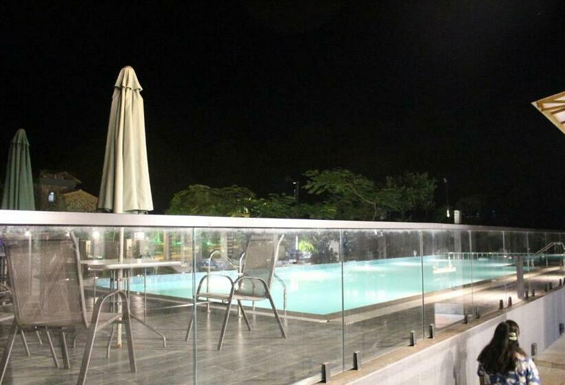 Paraiso Resort & Club