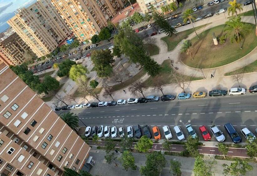 بنسيون Habitación Con Cama Doble, Piso Compartido En Avenida Blasco Ibáñez