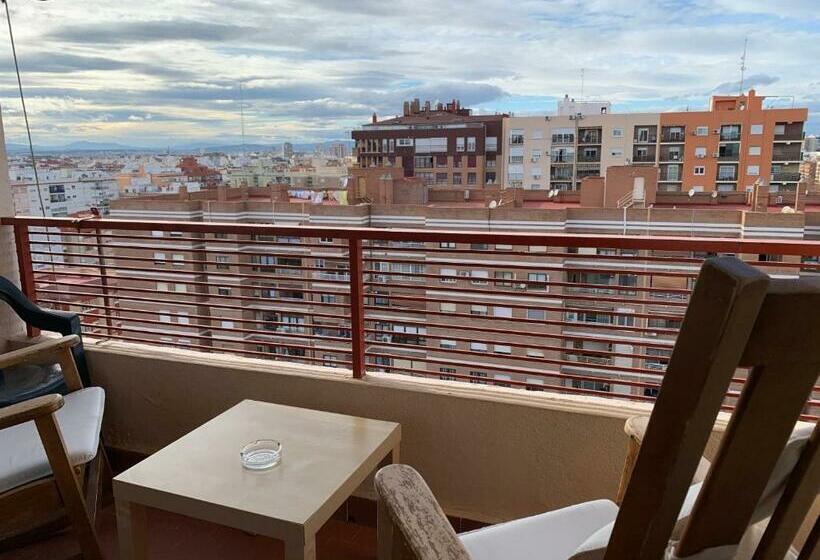 بنسيون Habitación Con Cama Doble, Piso Compartido En Avenida Blasco Ibáñez