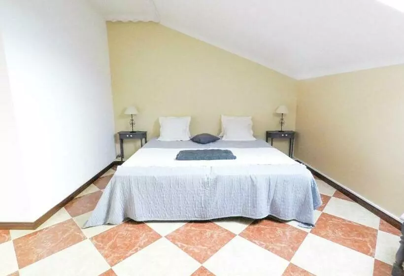 ペンション The Ocean House   Baleal