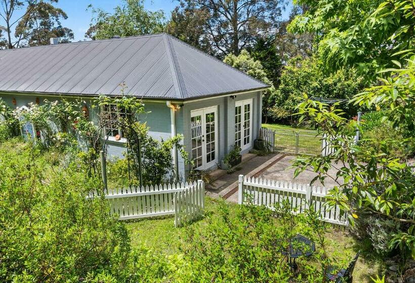 فندق صغير Lush And Charming Country Escape, Stunning Gardens