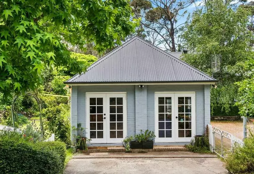 ユースホステル Lush And Charming Country Escape, Stunning Gardens