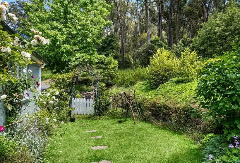 ユースホステル Lush And Charming Country Escape, Stunning Gardens