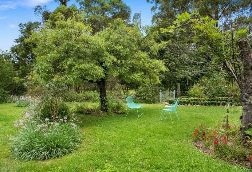 فندق صغير Lush And Charming Country Escape, Stunning Gardens