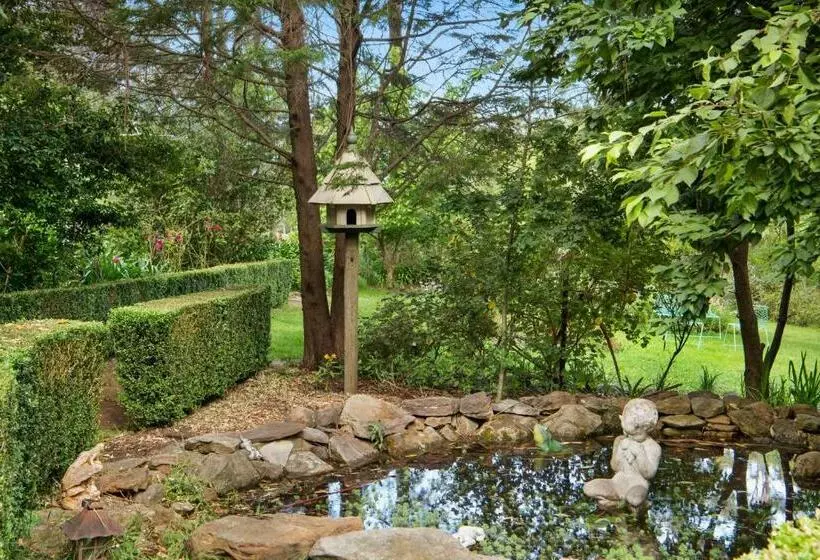 ユースホステル Lush And Charming Country Escape, Stunning Gardens