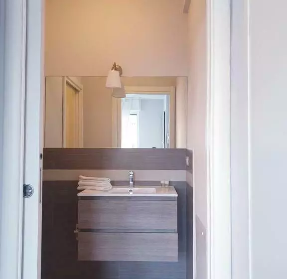 Michelangelo Apartments