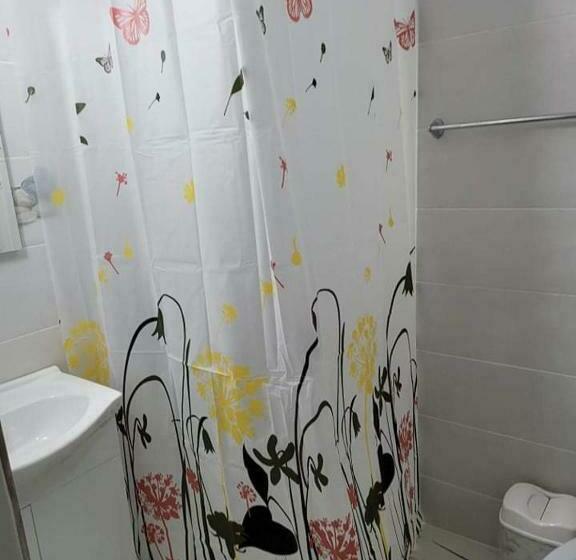 ペンション Casa Dintre Munti