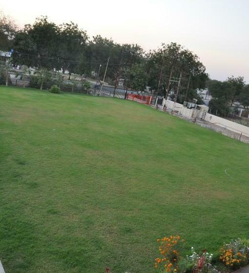 Pride Biznotel Manjusar Vadodara Near Sokhda Lake