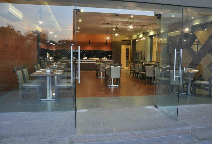 Pride Biznotel Manjusar Vadodara Near Sokhda Lake