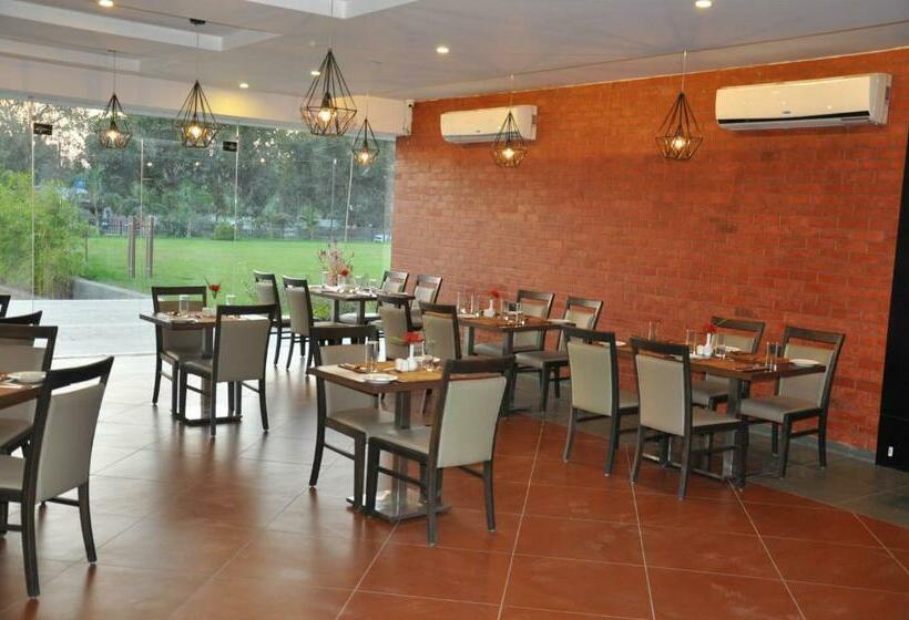 Pride Biznotel Manjusar Vadodara Near Sokhda Lake