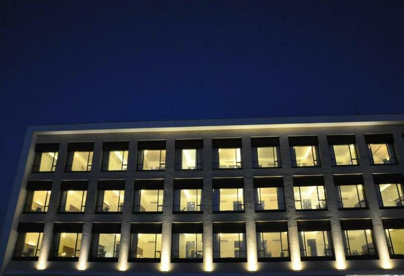 Pride Biznotel Manjusar Vadodara Near Sokhda Lake