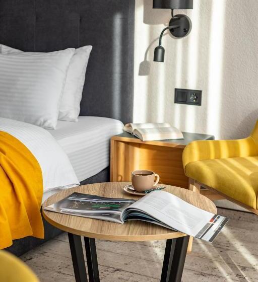 Wood Hotel Resort & Spa