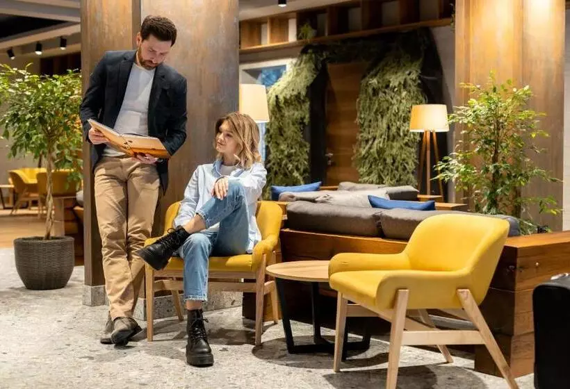 Wood Hotel Resort & Spa