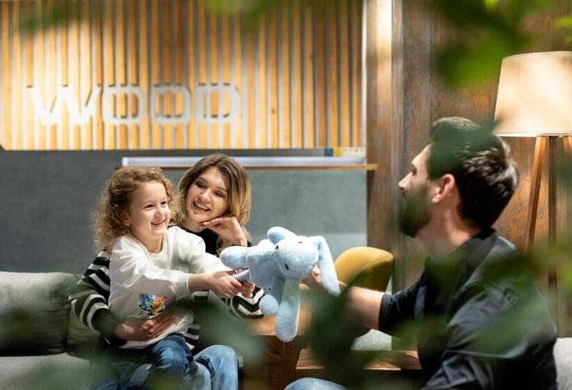 Wood Hotel Resort & Spa