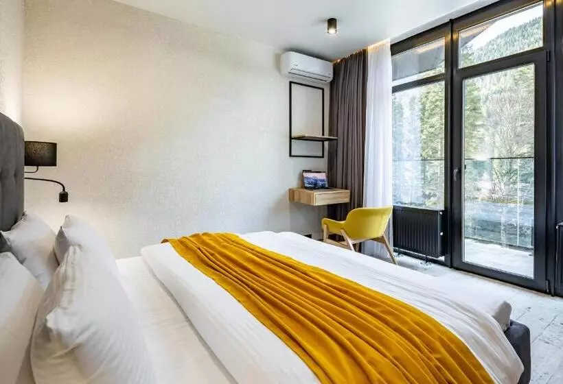 Wood Hotel Resort & Spa