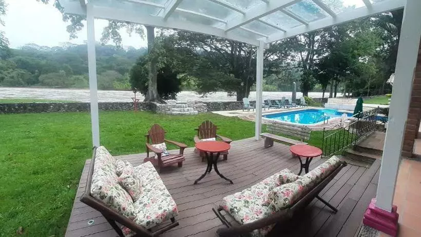 ベッドアンドブレックファースト Casa Etnika