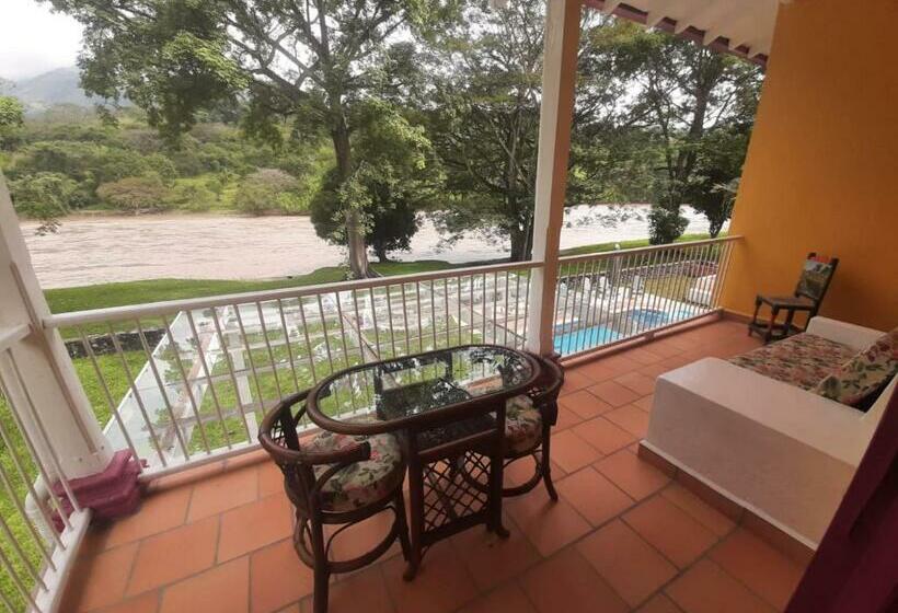 Bed and Breakfast Casa Etnika