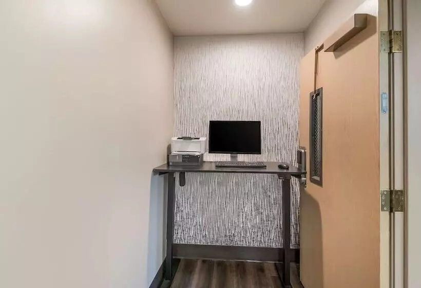 Surestay Plus Hotel By Best Western Seatac Airport