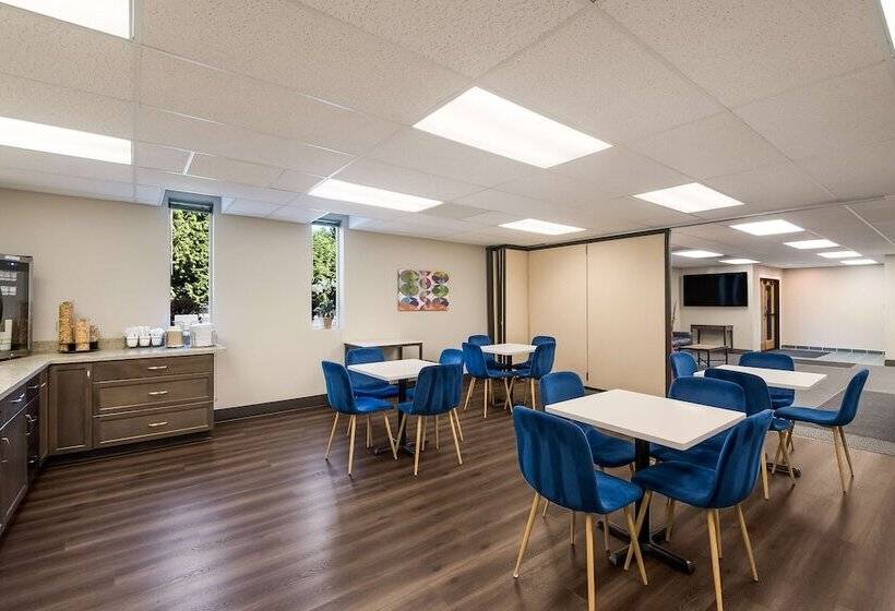 Surestay Plus Hotel By Best Western Seatac Airport