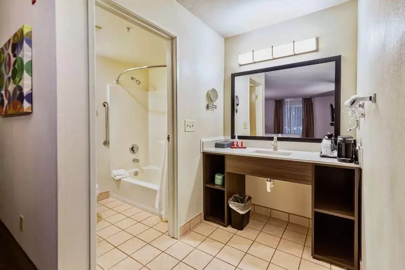 Surestay Plus Hotel By Best Western Seatac Airport