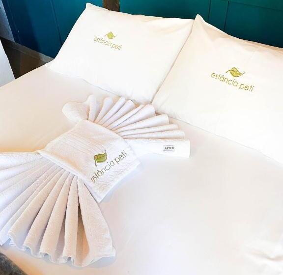 פנסיון Estância Peti