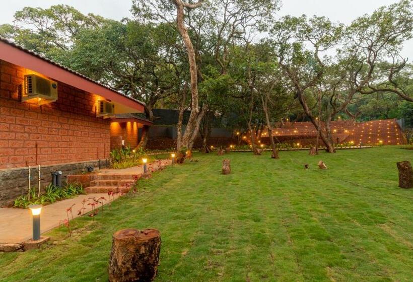 R R Heritage Resort Pure Vegetarian