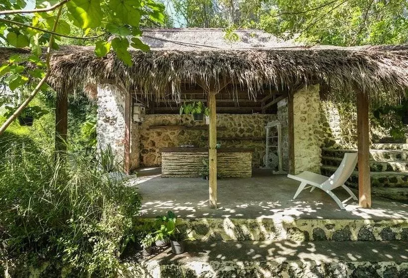 Lomakeskus Salty Breeze Bali