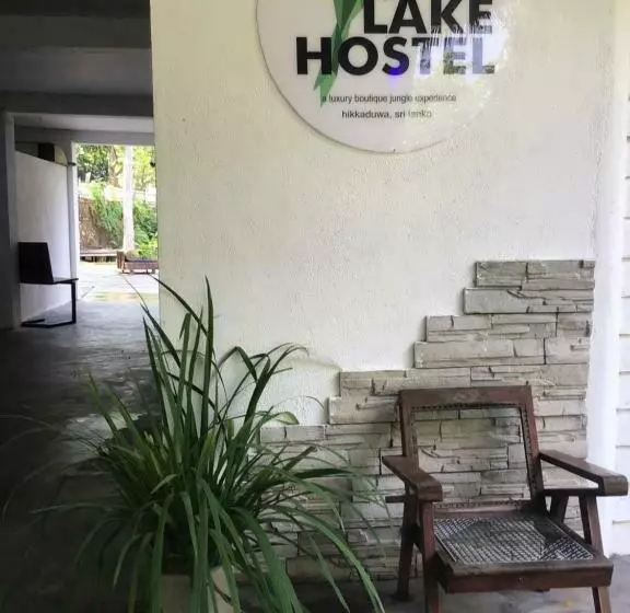 Thelakehostel