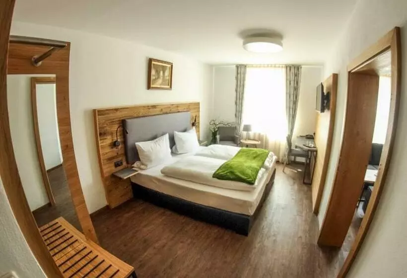 Hotelli Zum Ehem. Königl. Bayr. Forsthaus