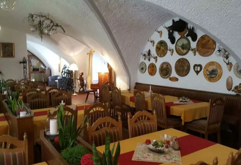 Hotelli Zum Ehem. Königl. Bayr. Forsthaus